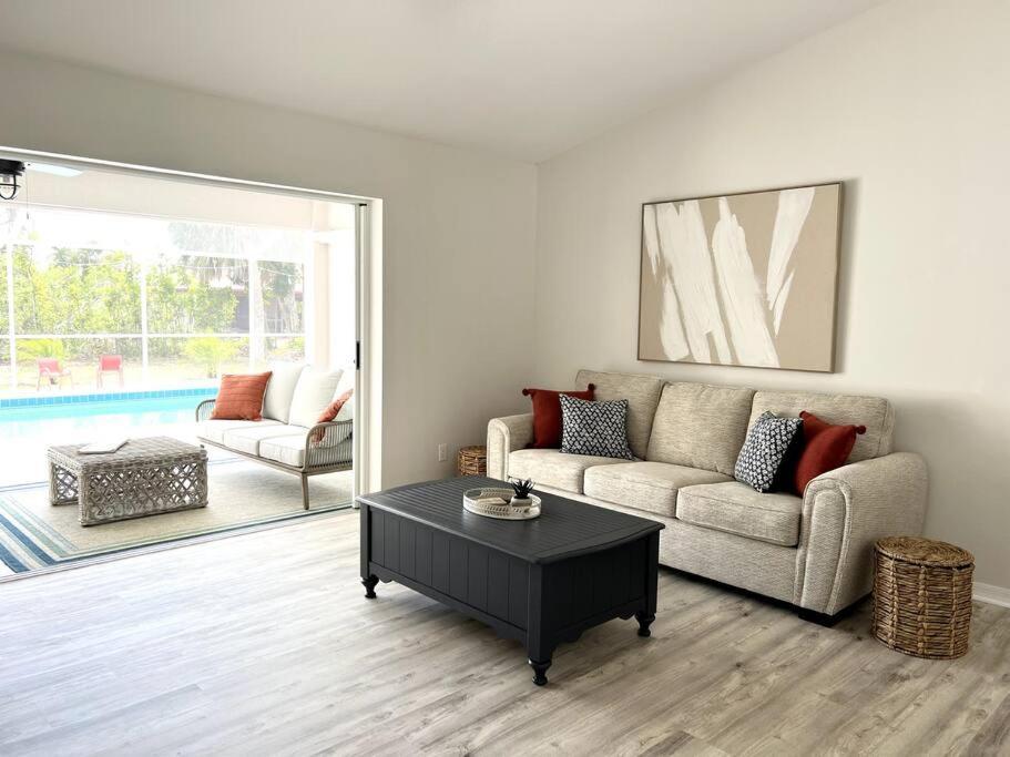 Beautiful Spacious Home! Close To Beaches - Heated Private Pool Энглвуд Экстерьер фото