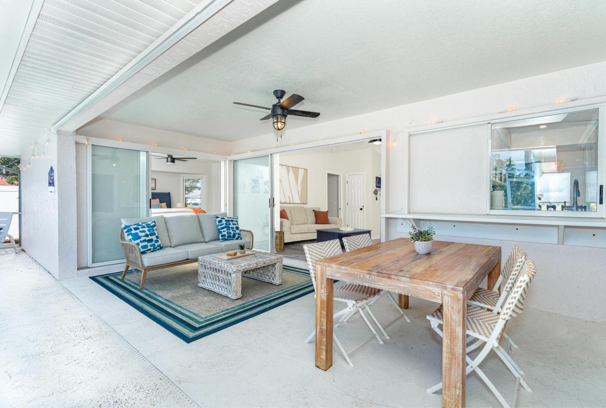 Beautiful Spacious Home! Close To Beaches - Heated Private Pool Энглвуд Экстерьер фото