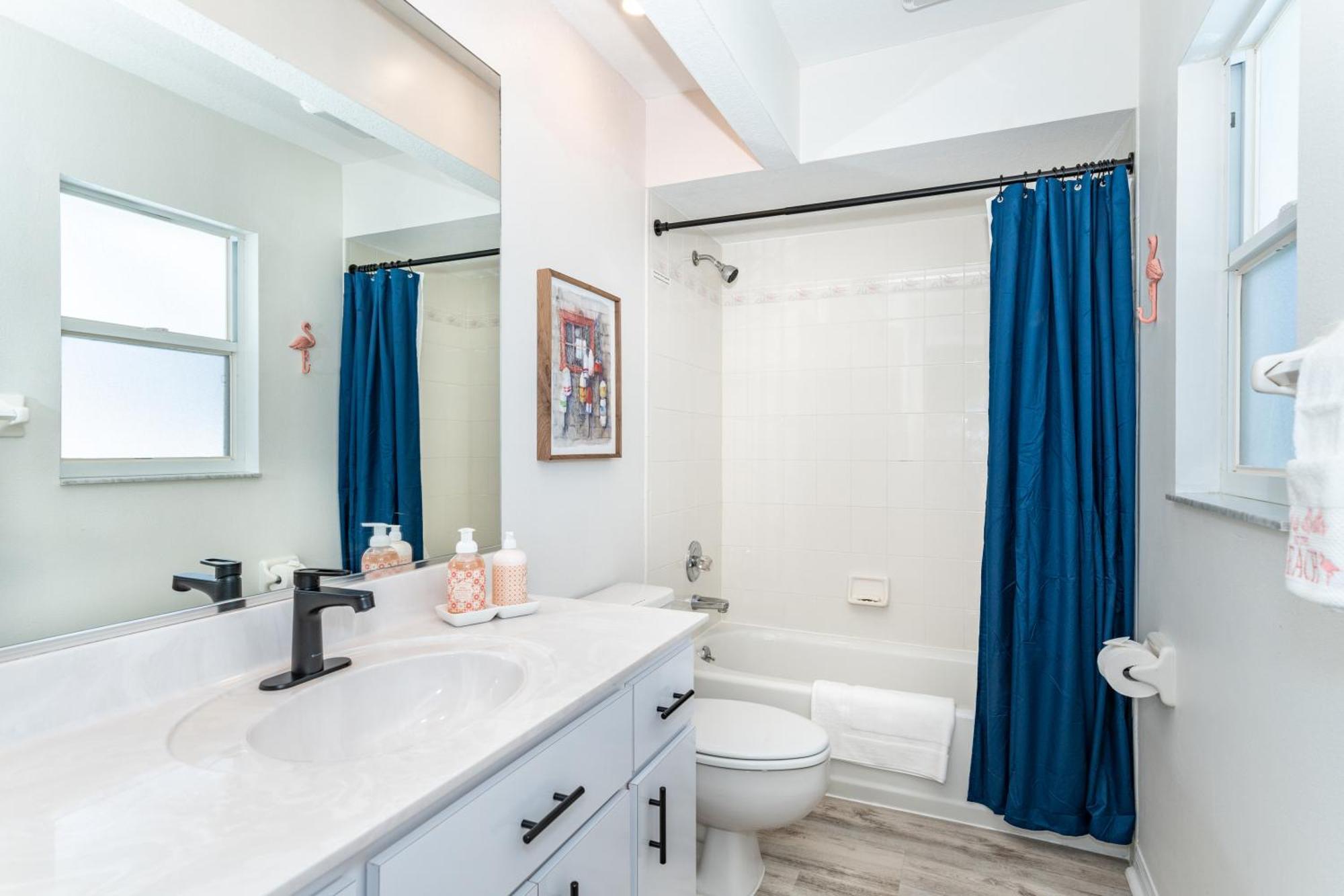 Beautiful Spacious Home! Close To Beaches - Heated Private Pool Энглвуд Экстерьер фото
