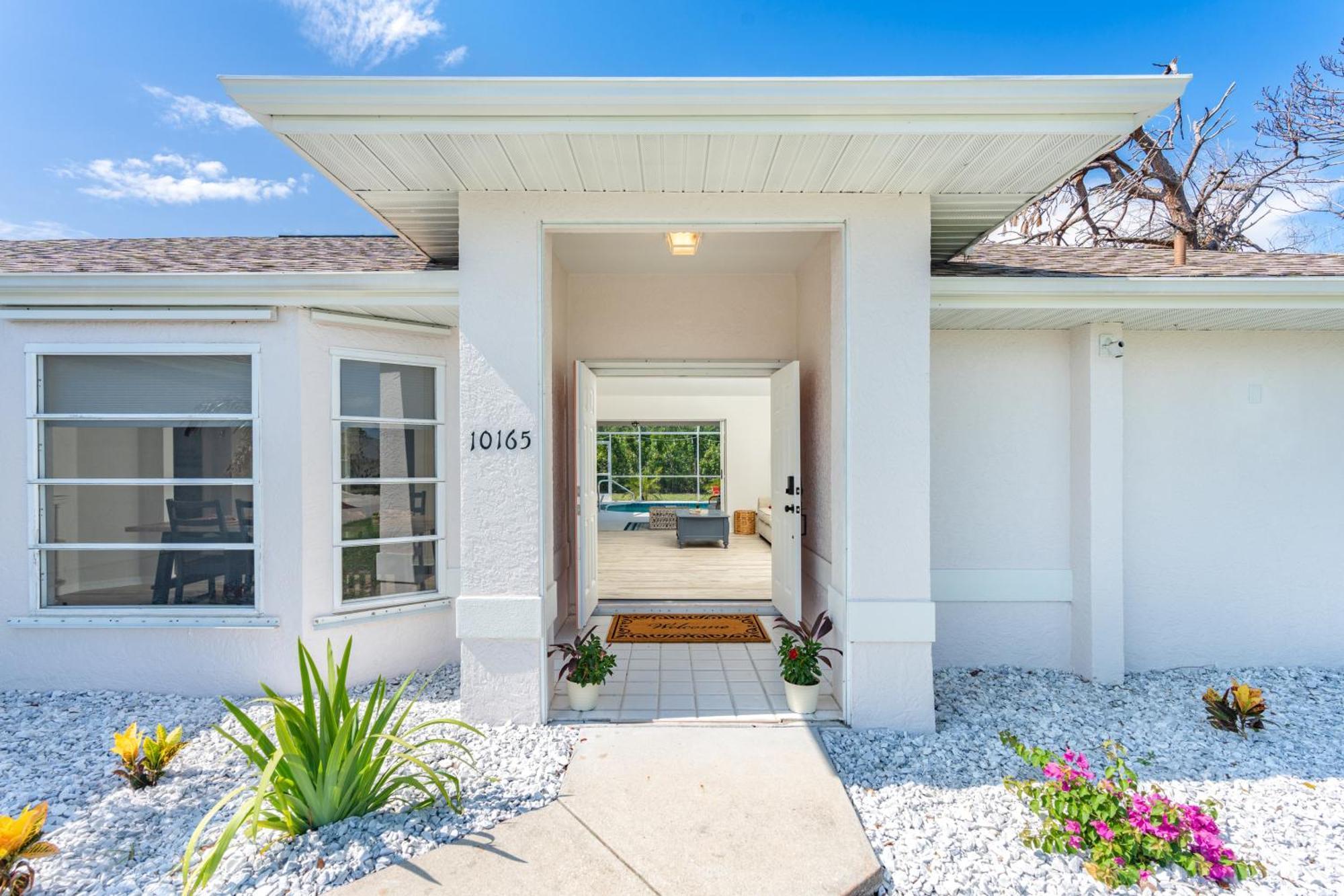 Beautiful Spacious Home! Close To Beaches - Heated Private Pool Энглвуд Экстерьер фото